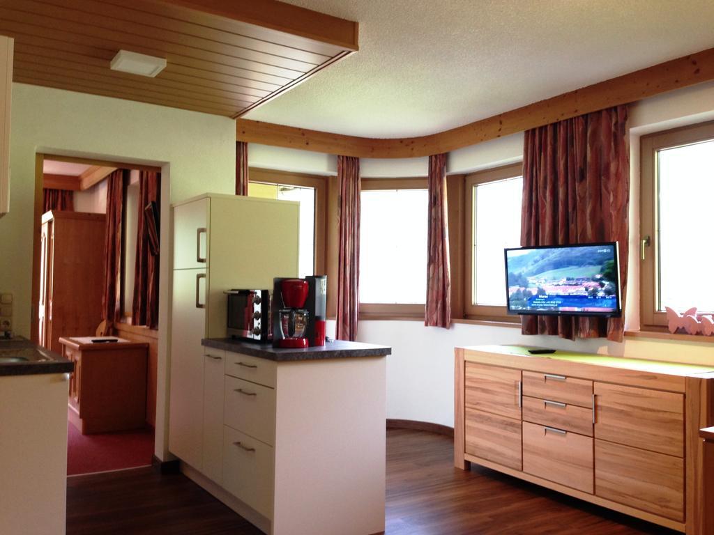 Haus Windegg Hotel Тукс Екстериор снимка