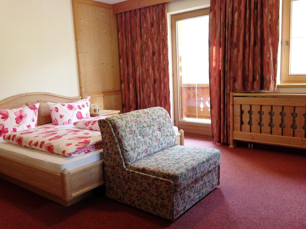 Haus Windegg Hotel Тукс Екстериор снимка