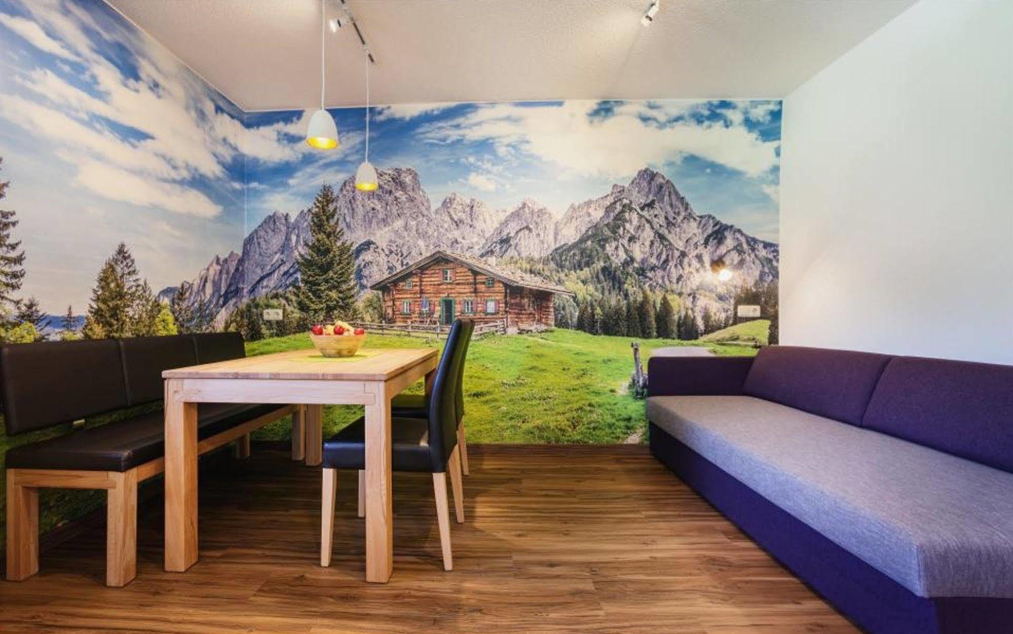 Haus Windegg Hotel Тукс Екстериор снимка