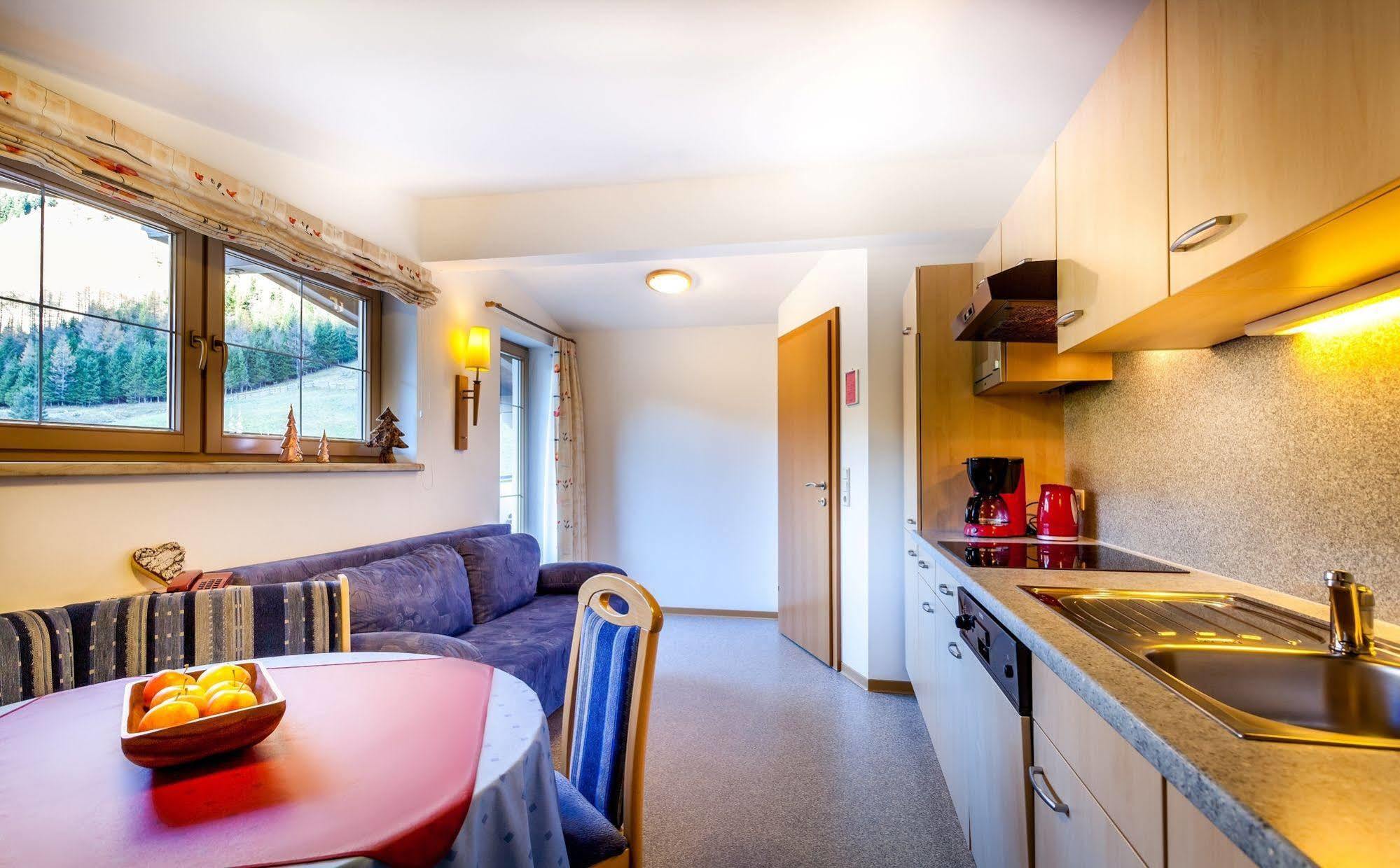 Haus Windegg Hotel Тукс Екстериор снимка
